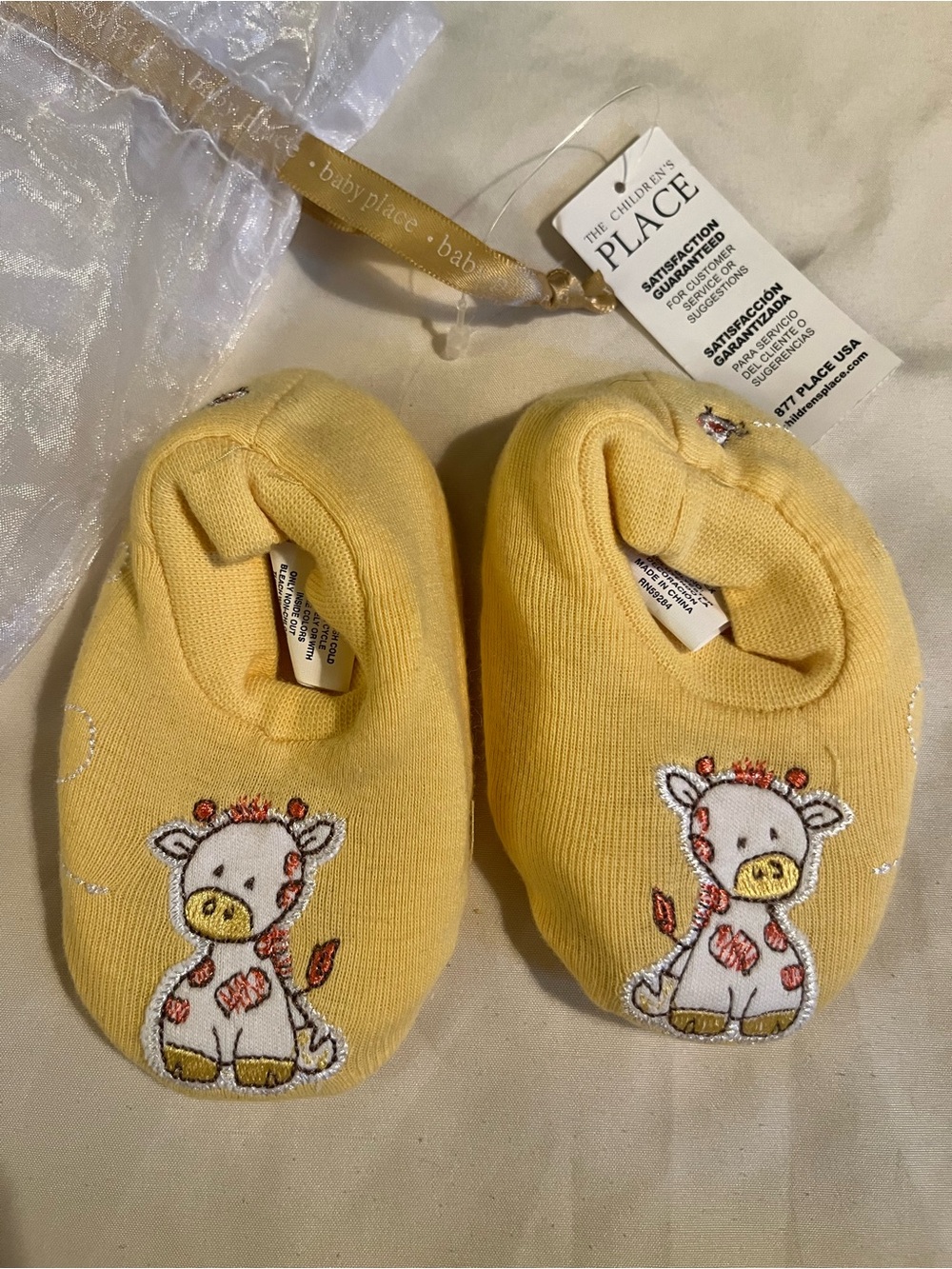 New Children’s Place Infant Baby Booties Yellow Giraffe Size 0-6 months